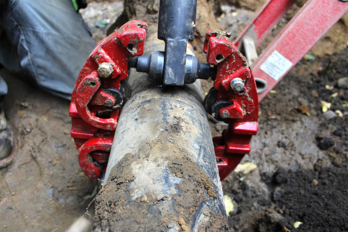 Reed Mfg LCRC8X Low Clearance Rotary Pipe Cutters, Steel/Stainless Steel Sch. 40 & 80, 6" - 8" - Edmondson Supply