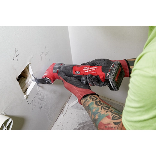 Milwaukee 2526-21XC M12 FUEL™ Oscillating Multi-Tool Kit - Edmondson Supply