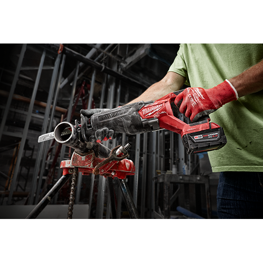 Milwaukee 2822-22 M18 FUEL™ SAWZALL® Recip Saw w/ ONE-KEY™ - 2 Battery XC5.0 Kit - Edmondson Supply