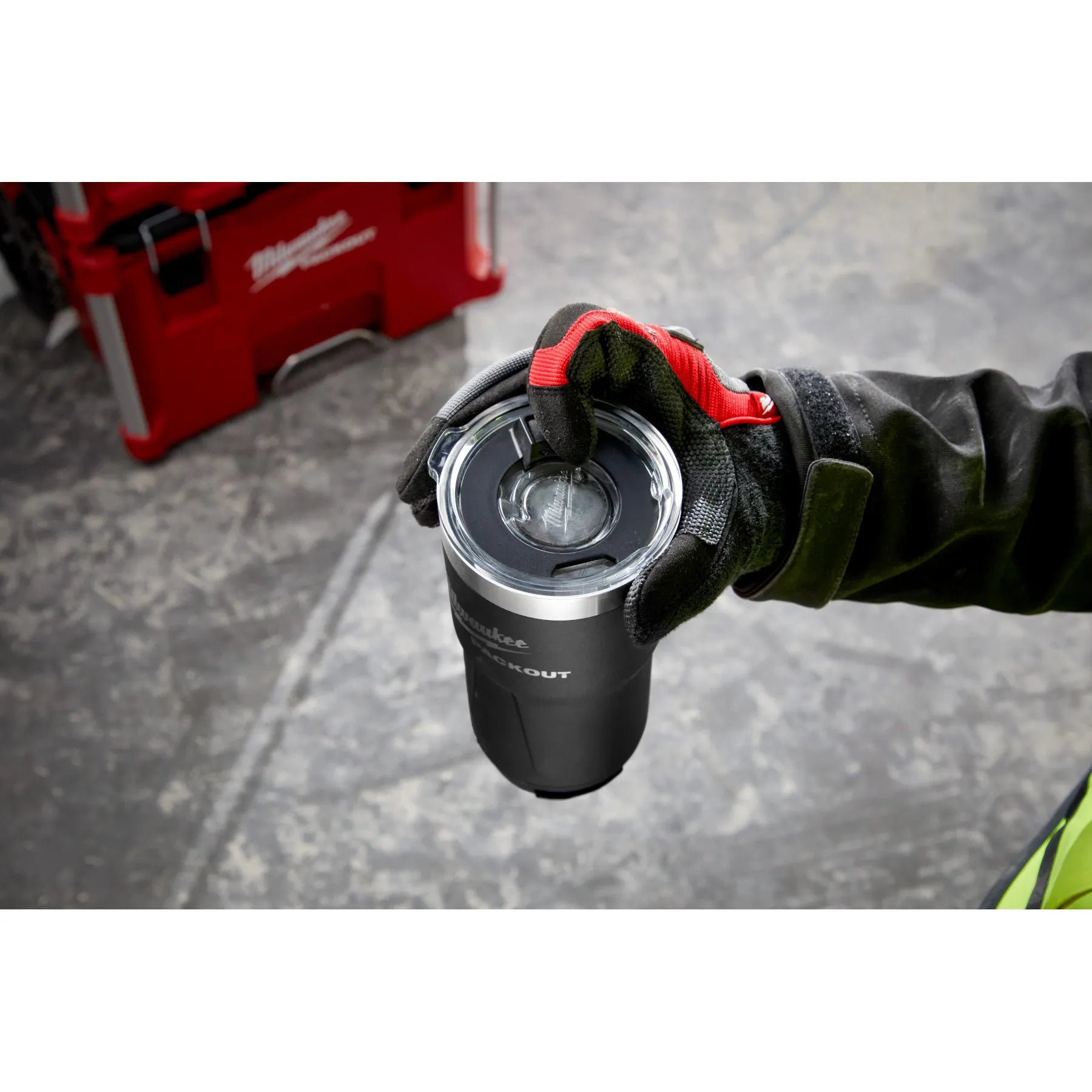 Milwaukee 48-22-8392B PACKOUT™ 20oz Tumbler- Black - Edmondson Supply