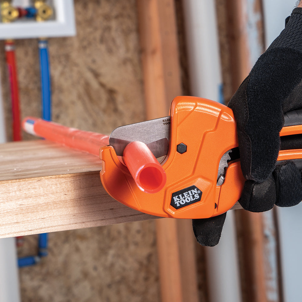 Klein Tools 50063 1-1/4-Inch Ratcheting PVC Pipe Cutter - Edmondson Supply