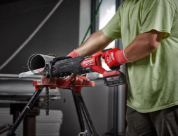 Milwaukee 2821-21 M18 FUEL™ SAWZALL® Recip Saw - 1 Battery XC5.0 Kit - Edmondson Supply