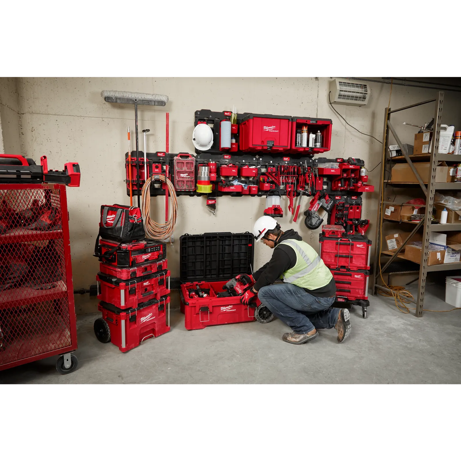 Milwaukee 48-22-8339 PACKOUT™ M18™ Battery Rack - Edmondson Supply