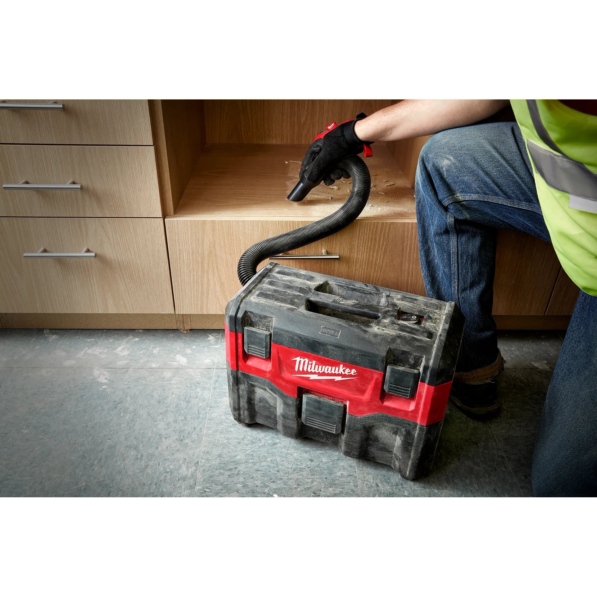 Milwaukee 49-90-2014 1-1/4” x 2’ to 6’ Expandable Hose - Edmondson Supply