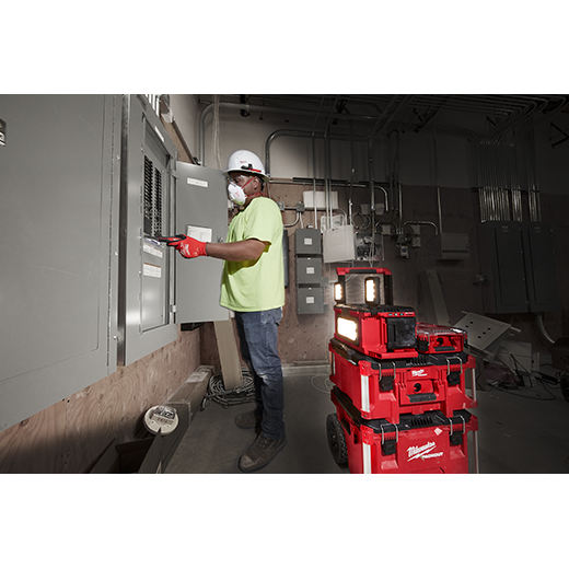 Milwaukee 2357-20 M18™ PACKOUT™ Light/Charger - Edmondson Supply