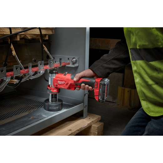 Milwaukee 2677-21 M18™ FORCE LOGIC™ 6T Knockout Tool 1/2" - 2" Kit - Edmondson Supply