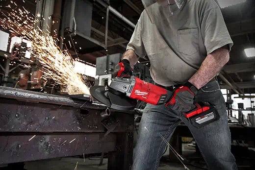 Milwaukee 48-59-1200 M18 REDLITHIUM™ HIGH OUTPUT™ HD12.0 Battery Pack w/ Rapid Charger - Edmondson Supply