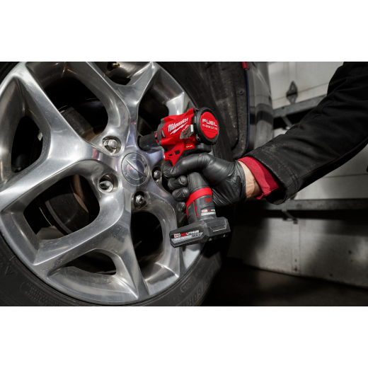 Milwaukee 48-11-2450 M12™ REDLITHIUM™ HIGH OUTPUT™ XC5.0 Battery Pack - Edmondson Supply