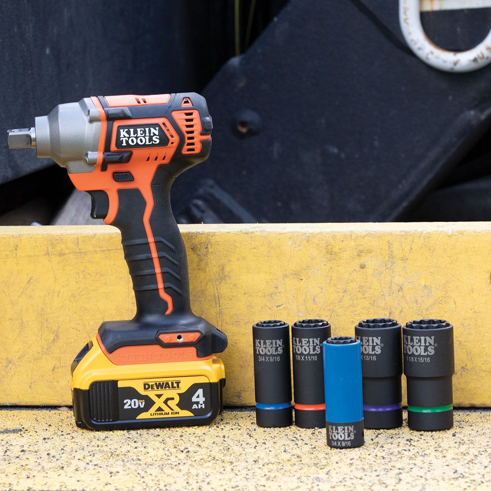 Klein Tools 66030 2-in-1 Coated Impact Socket, 12-Point, 3/4" and 9/16" - Edmondson Supply