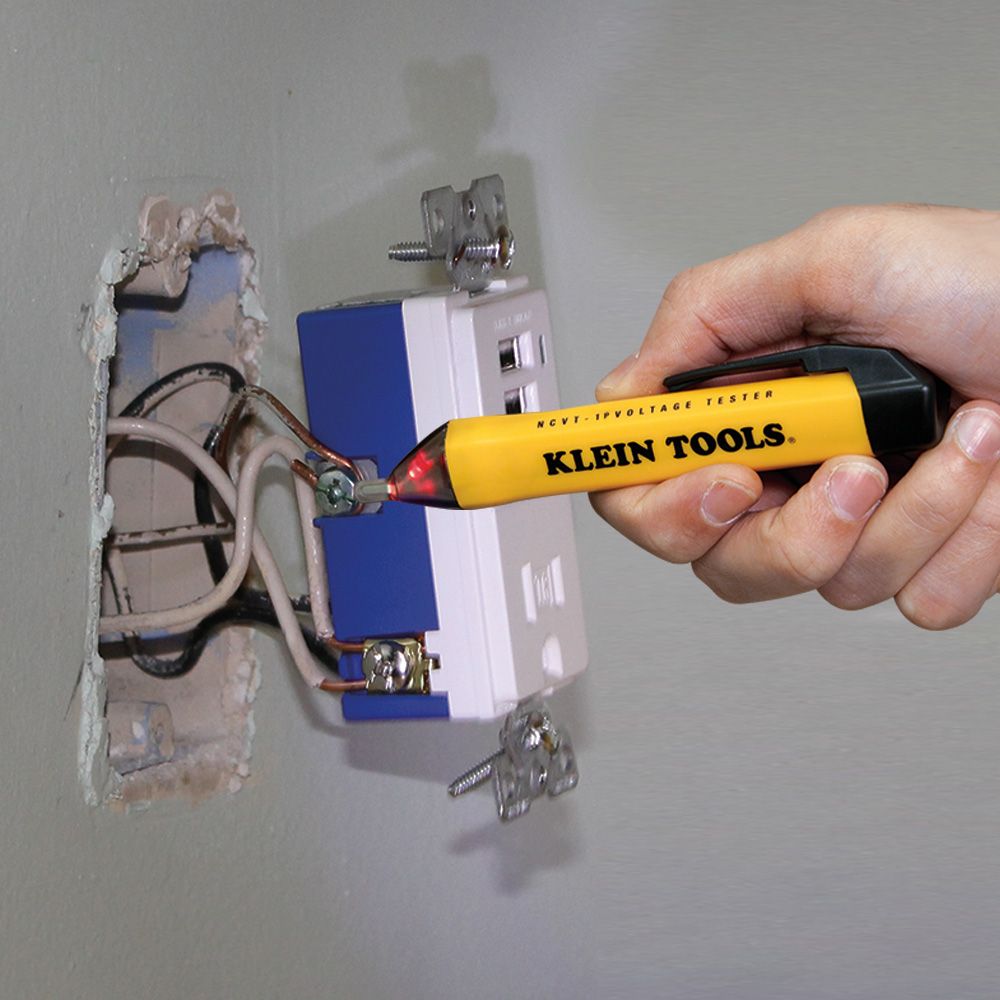 Klein Tools 69149P Test Kit with Multimeter, Non-Contact Volt Tester, Receptacle Tester - Edmondson Supply
