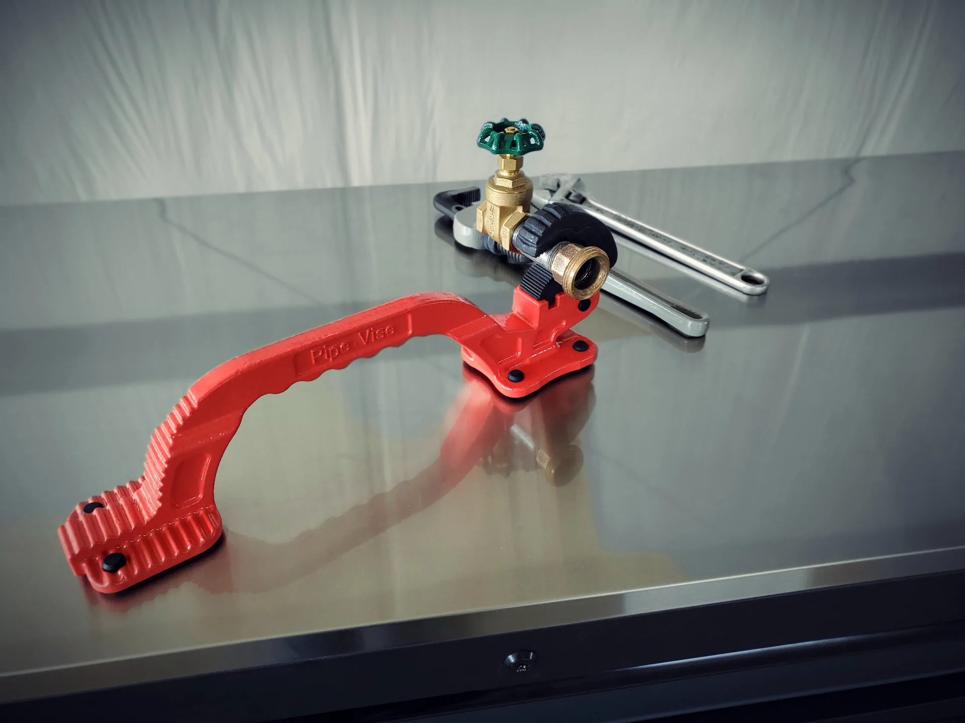 Pipe Vise PV02 The Boss 2" Steel Pipe Vise - Edmondson Supply