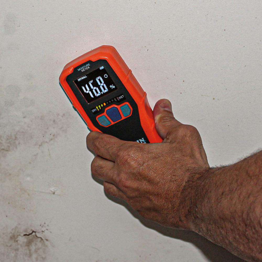 Klein Tools ET140 Pinless Moisture Meter - Edmondson Supply