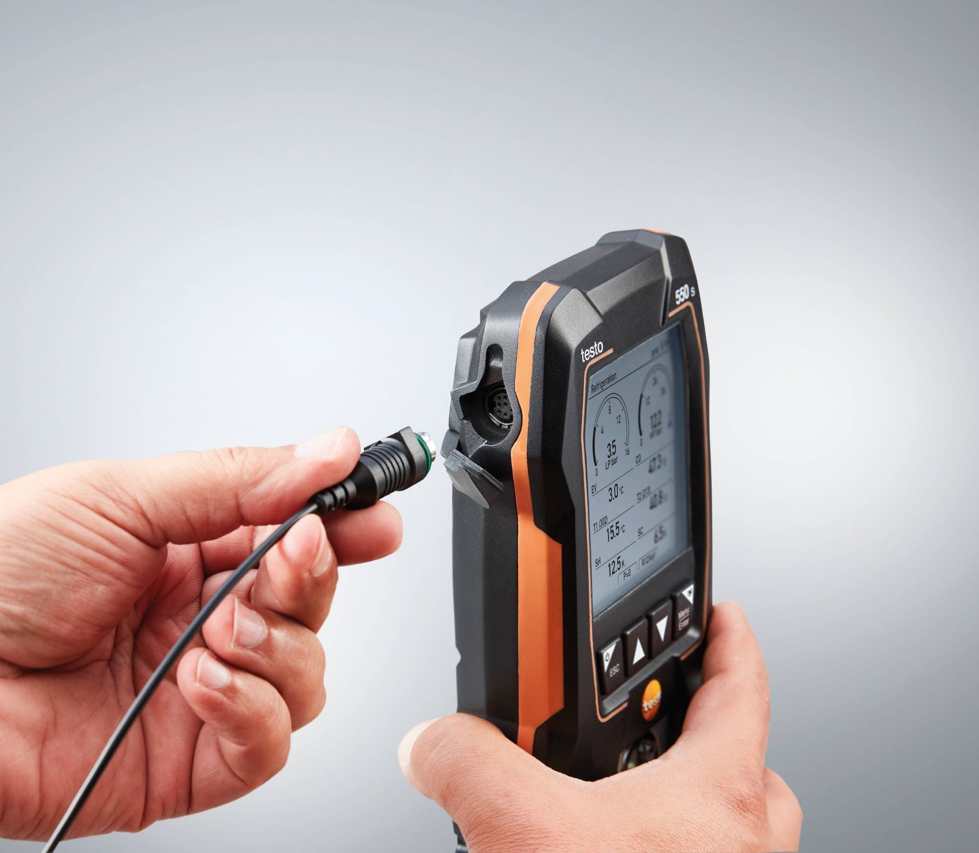 Testo 0564 5501 01 - 550s Smart Digital Manifold w/ Wired Clamp Temperature Probes - Edmondson Supply