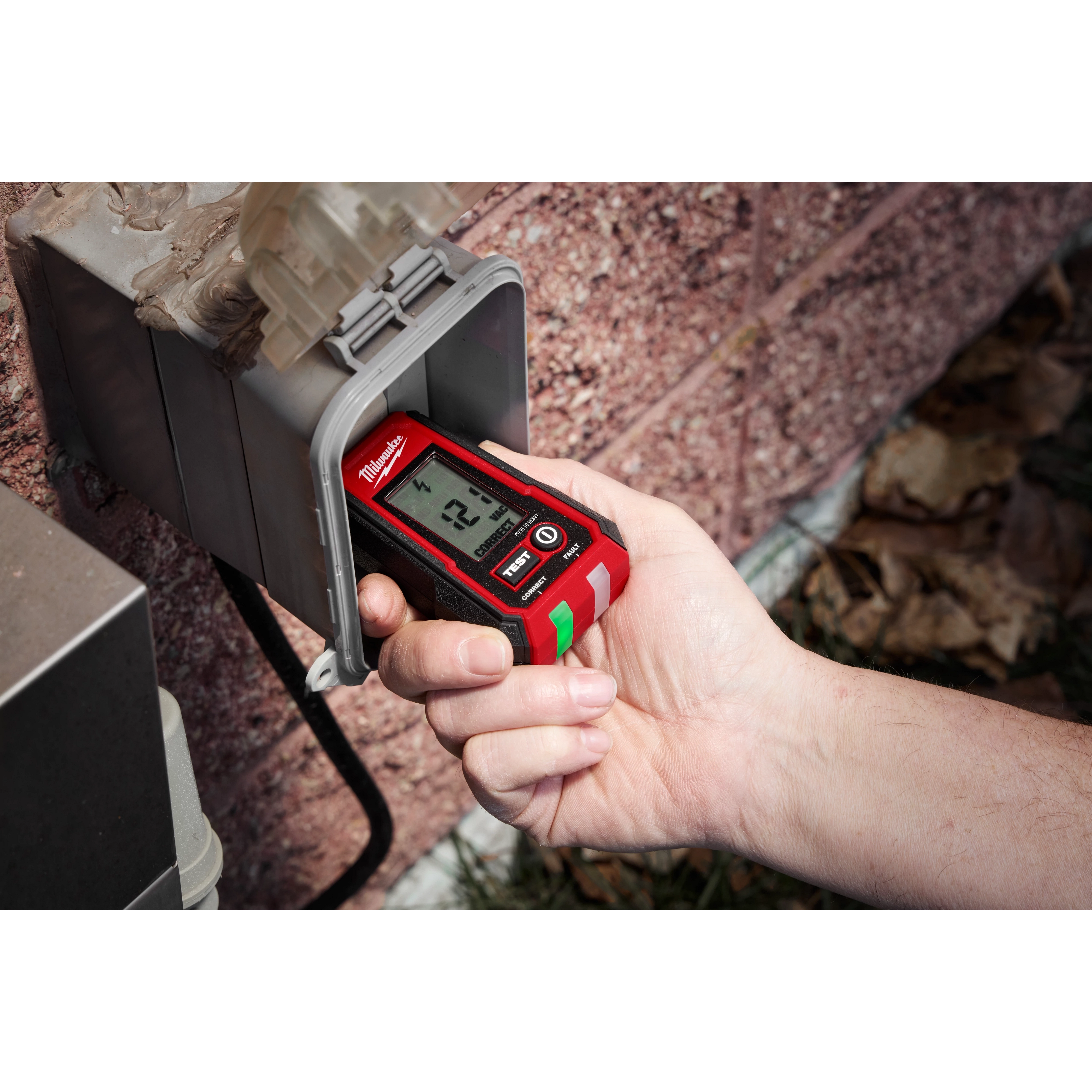 Milwaukee 3211-20 Digital GFCI Receptacle Tester and Voltage Detector w/ LED - Edmondson Supply