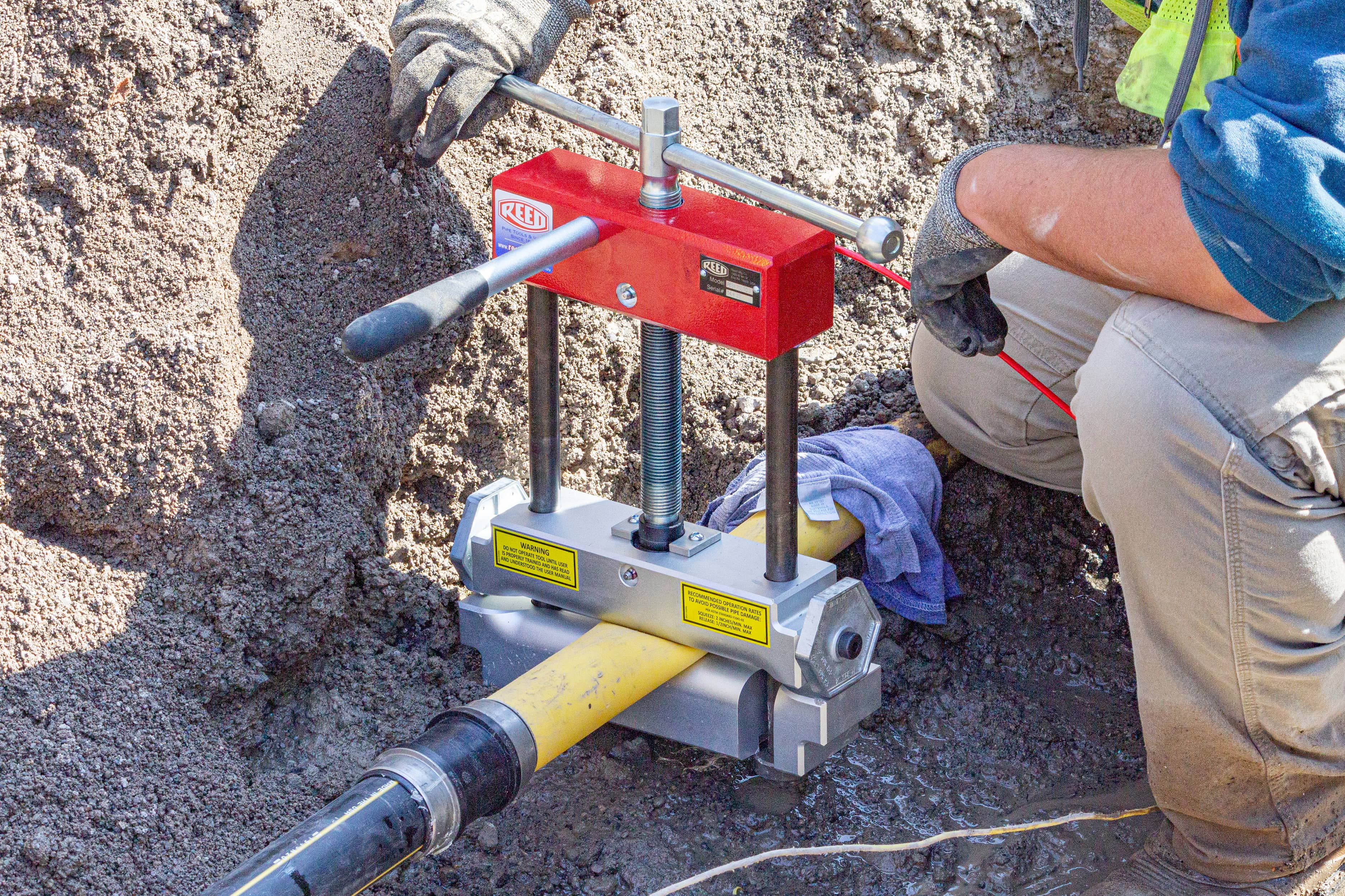 Reed Mfg PES4DB Double Squeeze™ PE Squeeze-Off Tool, Manual, 2" - 4" - Edmondson Supply