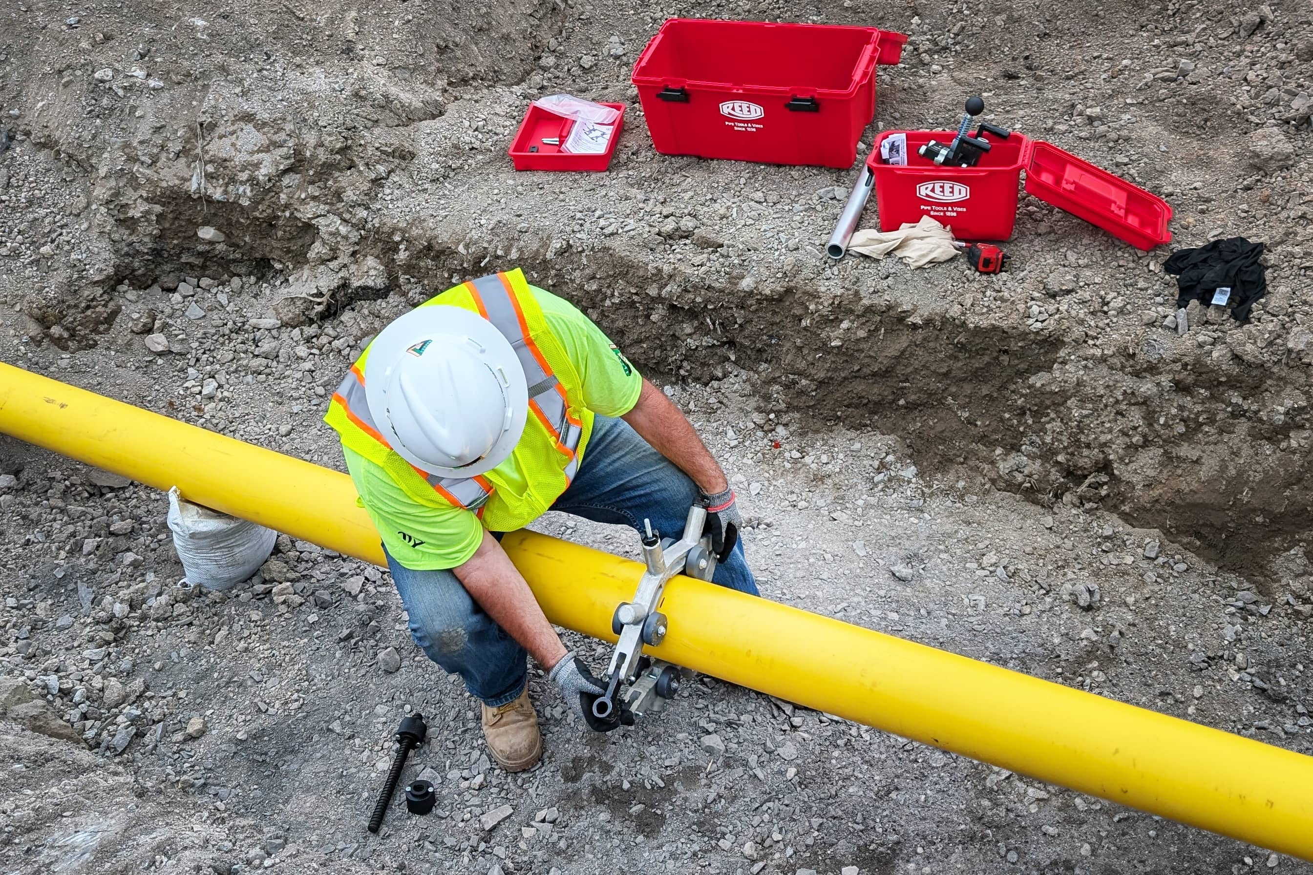 Reed Mfg PLAS1PE PLAS In-Line Rotary™ Pipe Cutter,  6"-12" PE, HDPE - Edmondson Supply