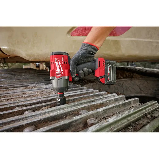 Milwaukee 2967-22 M18 FUEL™ 1/2" High Torque Impact wrench w/ Friction Ring Kit - Edmondson Supply