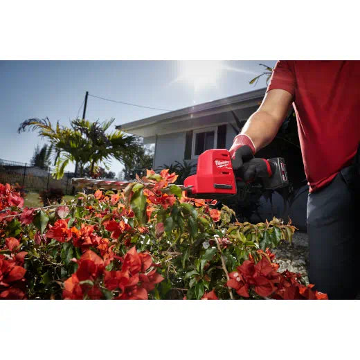 Milwaukee 2533-21 M12 FUEL™ 8" Hedge Trimmer Kit - Edmondson Supply
