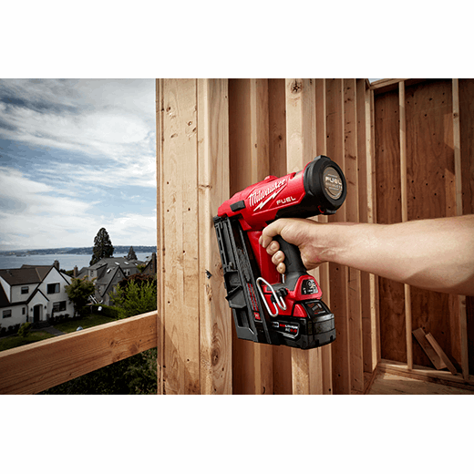 Milwaukee 2745-21 M18 FUEL 30 Degree Framing Nailer Kit - Edmondson Supply