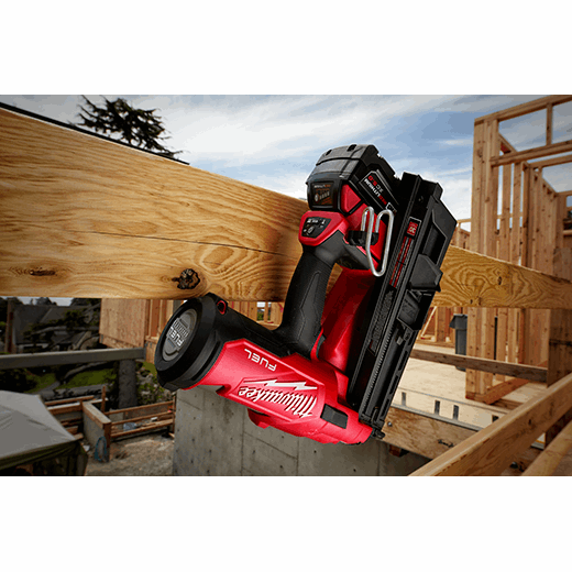 Milwaukee m18 fuel degree online framing nailer kit stores