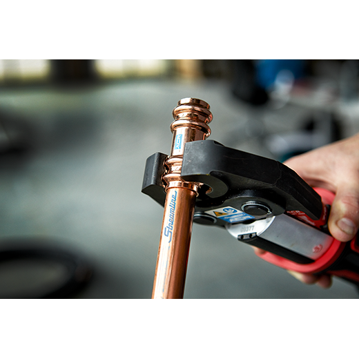 Milwaukee 2922-22M M18™ FORCE LOGIC™ Press Tool Kit w/ One-Key™ with 1/4"-7/8" Streamline™ ACR Jaws (KIT) - Edmondson Supply