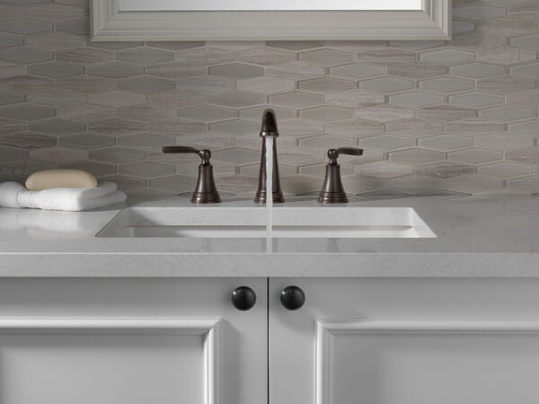 Delta 3532LF-RBMPU WOODHURST® Two Handle Widespread Bathroom Faucet In Venetian Bronze