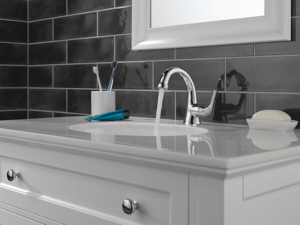 Delta KAYRA™ 533LF-MPU Single Handle Bathroom Faucet In Chrome