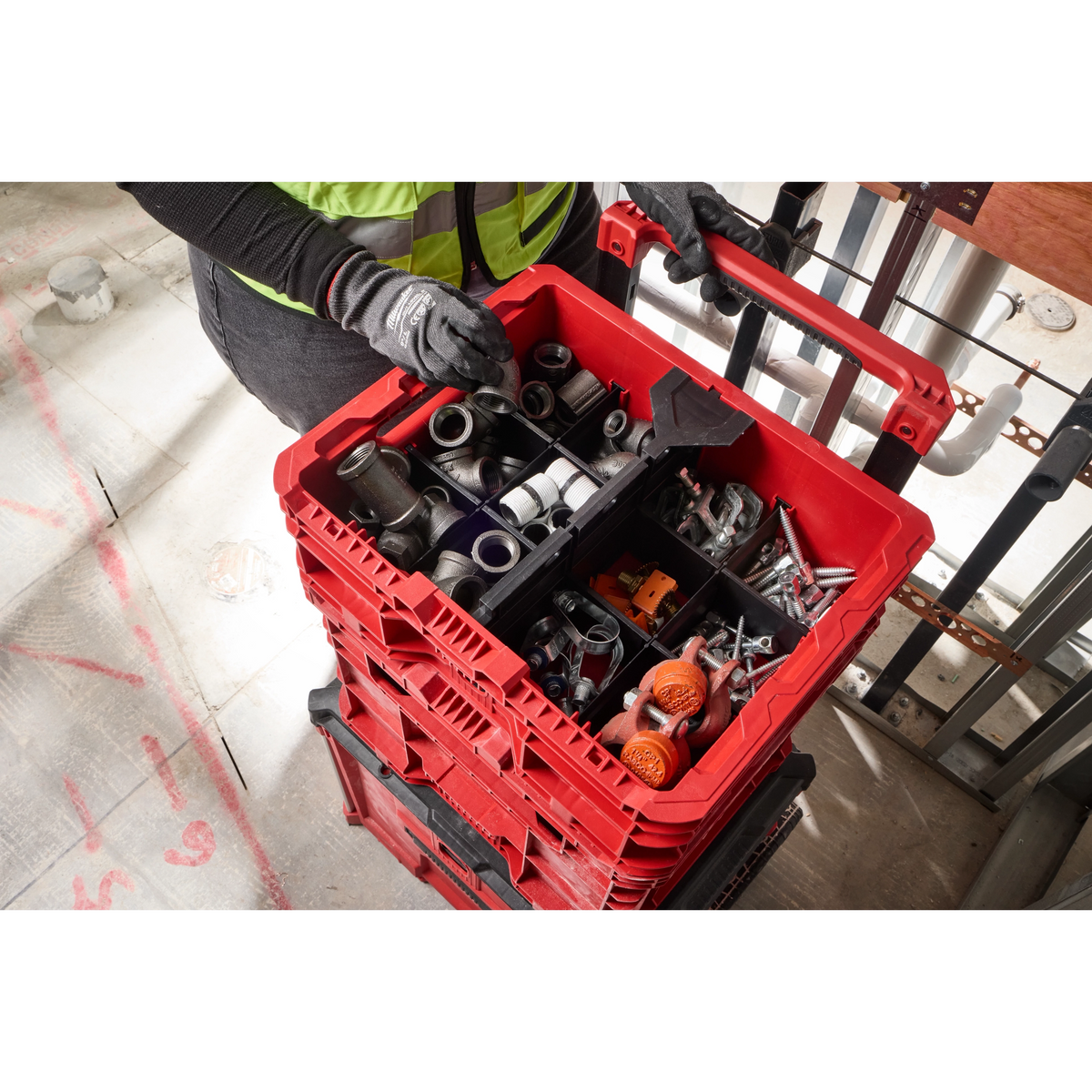 Milwaukee 48-22-8438 PACKOUT™ Low-Profile Crate - Edmondson Supply