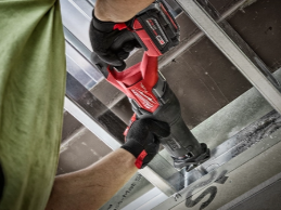 Milwaukee 2821-21 M18 FUEL™ SAWZALL® Recip Saw - 1 Battery XC5.0 Kit - Edmondson Supply