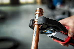 Milwaukee 49-16-2657M Streamline® ACR Press Jaw for M18™ FORCE LOGIC™ Press Tools 1-1/8" - Edmondson Supply