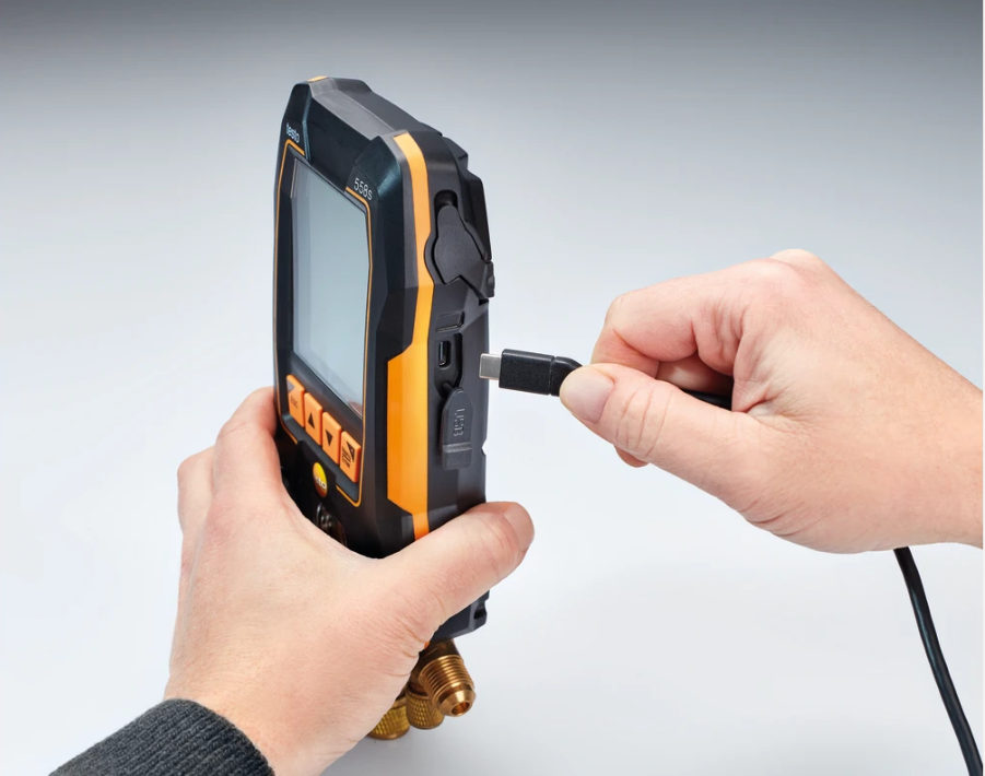 Testo 0564 5583 01 - 558s Smart Vacuum Kit with Filling Hoses - Smart Digital Manifold with Wireless Temperature and Vacuum Probes and 4-Hose Charging Set - Edmondson Supply