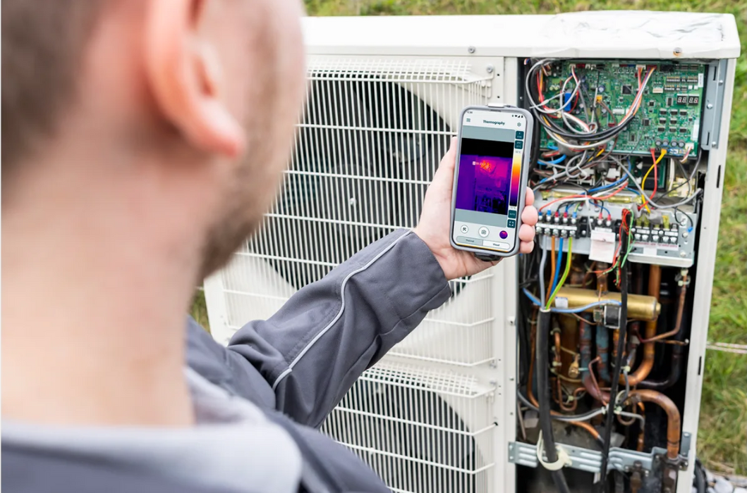 Testo 0563 0860 01 - 860i - Wireless Thermal Imager for Smartphones with Hard Case - Edmondson Supply