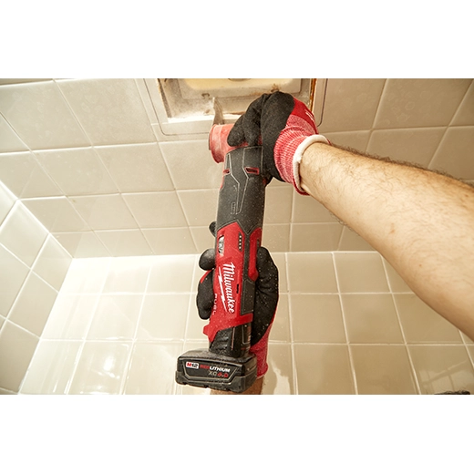 Milwaukee 2526-21XC M12 FUEL™ Oscillating Multi-Tool Kit - Edmondson Supply