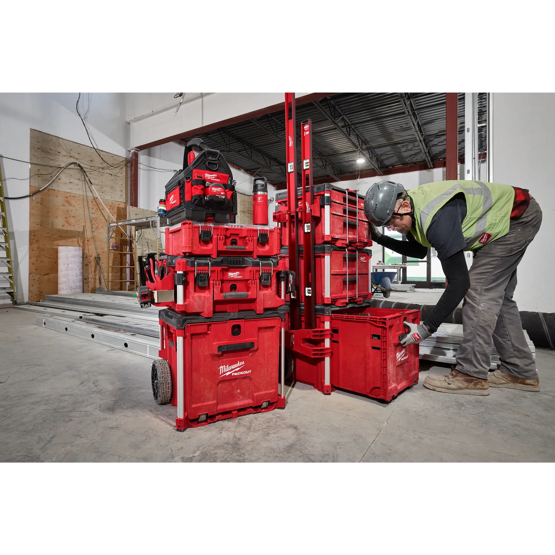Milwaukee 48-22-8420 PACKOUT™ Rolling Drawer Tool Box - Edmondson Supply
