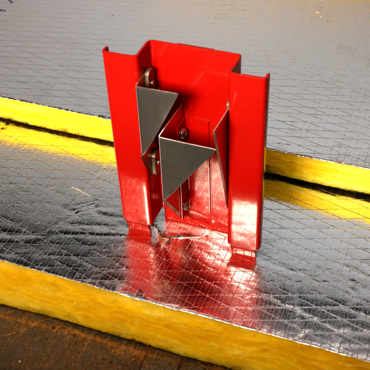 Malco Tools DT1C Malco 1″ Cut-Off Duct Board Cutting Tool- Red - Edmondson Supply