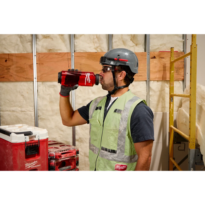 Milwaukee 48-22-8373R PACKOUT™ 48oz Bottle with Chug Lid - Edmondson Supply