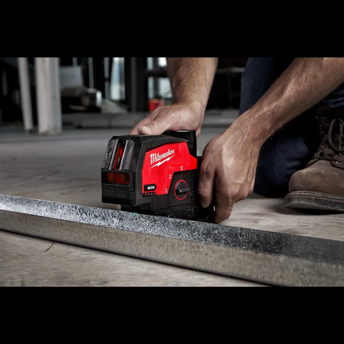 Milwaukee 3622-21 M12™ Green Cross Line & Plumb Points Laser Kit - Edmondson Supply