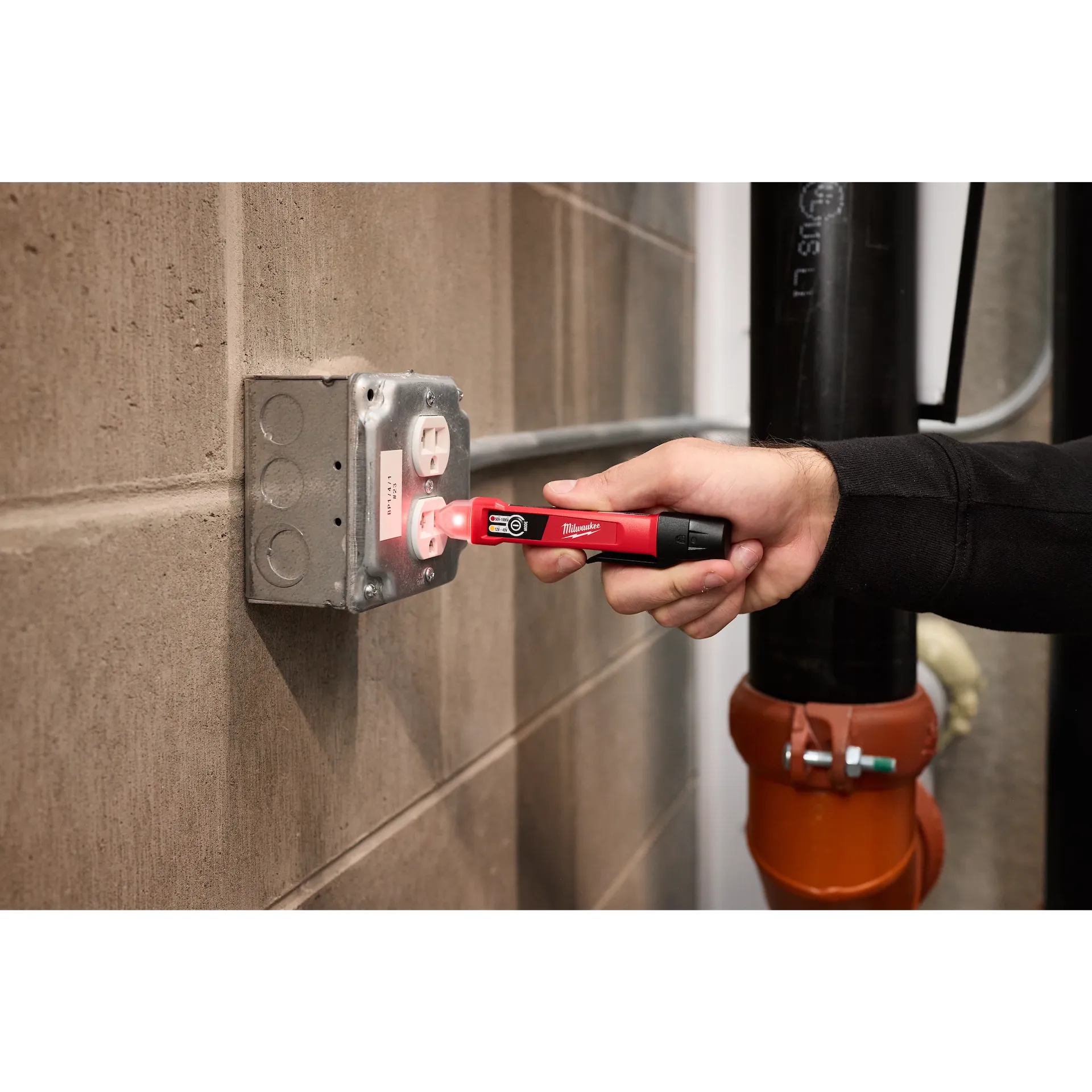 Milwaukee 3208-20 Dual Range Voltage Detector - Edmondson Supply