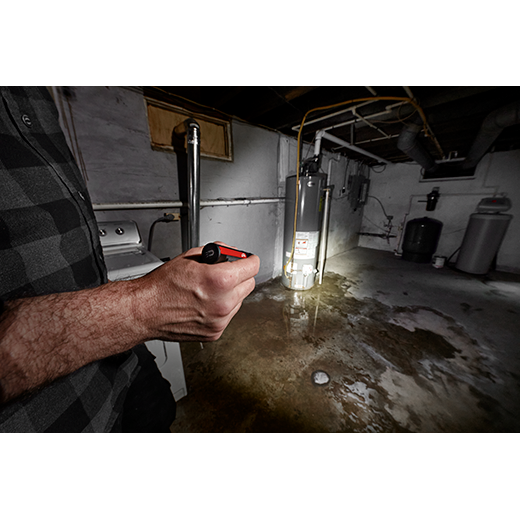 Milwaukee 2011R Milwaukee® Rechargeable 500L Everyday Carry Flashlight w/ Magnet - Edmondson Supply