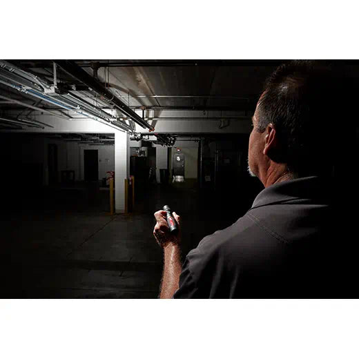 Milwaukee 2161-21 Redlithium™ USB 1100L Twist Focus Flashlight - Edmondson Supply