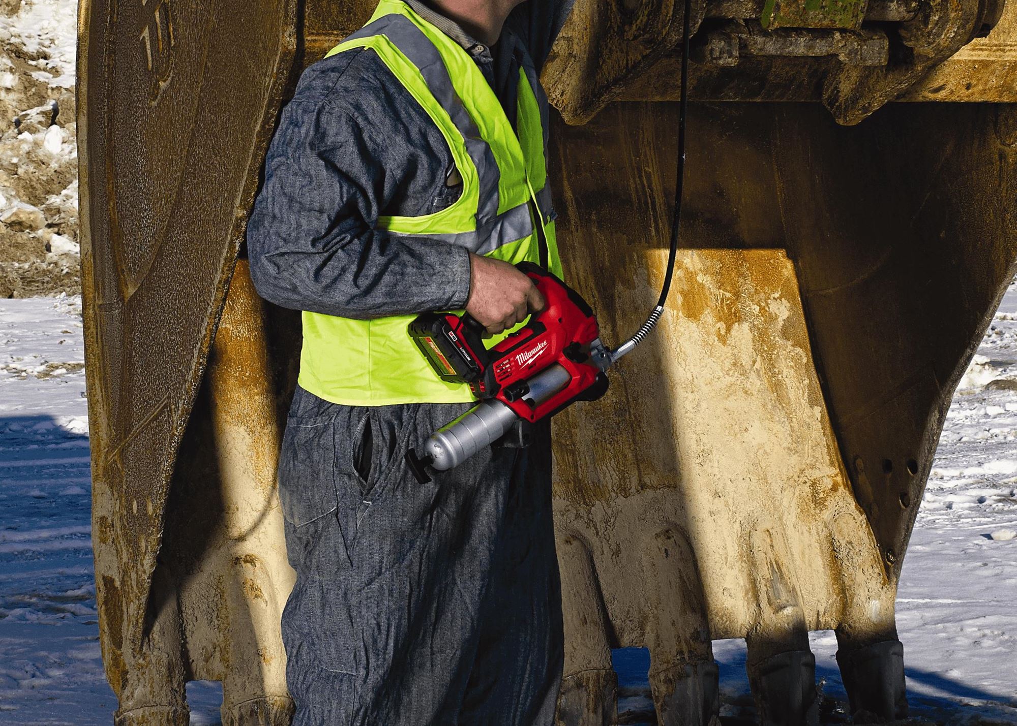 Milwaukee 2646-21CT M18™ Cordless 2-Speed Grease Gun Kit - Edmondson Supply