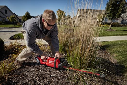 Milwaukee 2726-21HD M18 FUEL™ 24" Hedge Trimmer Kit - Edmondson Supply