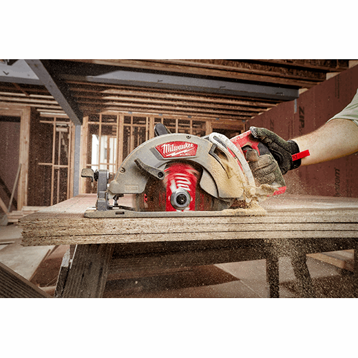 Milwaukee 2830-21HD M18 FUEL™ 7-1/4" Rear Handle Circular Saw Kit - Edmondson Supply