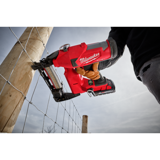Milwaukee 2843-20 M18 FUEL UTILITY FENCING STAPLER (Tool Only) - Edmondson Supply