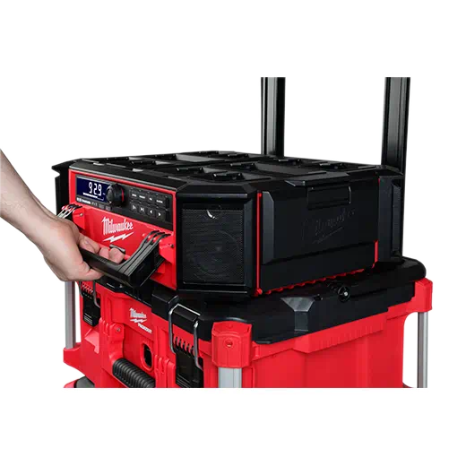 Milwaukee 2950-20 M18™ PACKOUT™ Radio + Charger