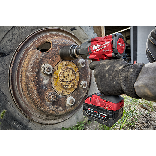 Milwaukee 2960-22 M18 FUEL™ 3/8 " Mid-Torque Impact Wrench w/ Friction Ring Kit - Edmondson Supply