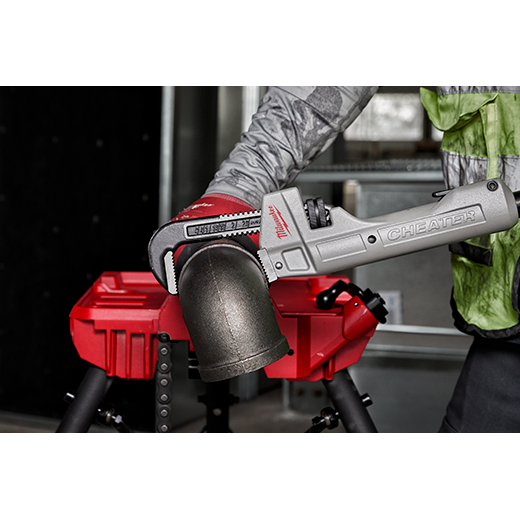 Milwaukee 48-22-7318 CHEATER Aluminum Adaptable Pipe Wrench - Edmondson Supply