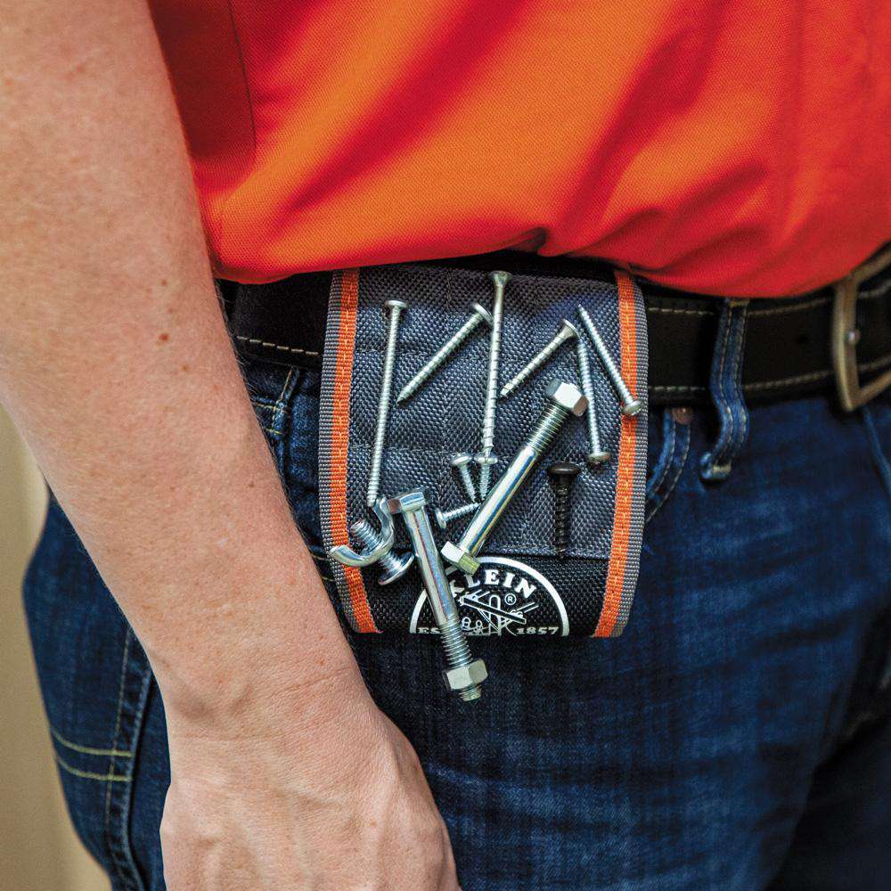 Klein Tools 55895 Tradesman Pro™ Magnetic Wristband - Edmondson Supply