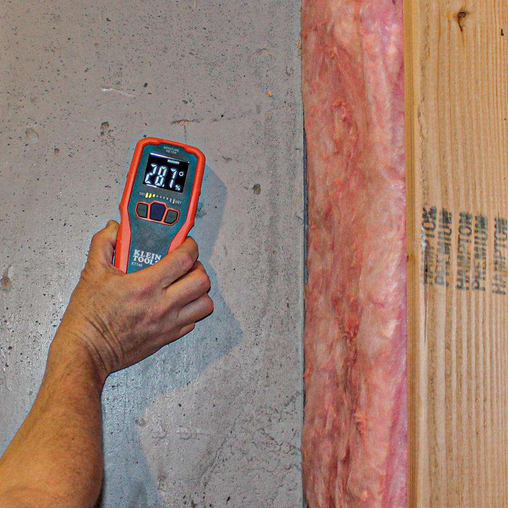 Klein Tools ET140 Pinless Moisture Meter - Edmondson Supply