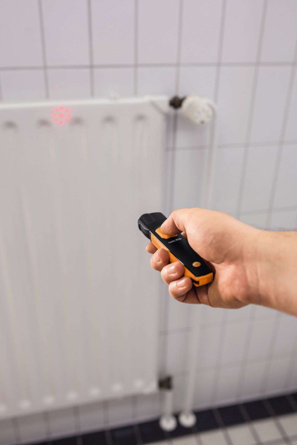Testo 0560 1805 01 - 805i Infrared Thermometer Wireless Smart Probe - Edmondson Supply
